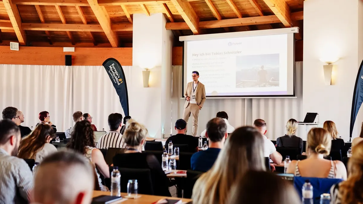 KI im Sales-System – Sitges, Spanien